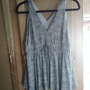 Michael Kors Vneck, sleeveless printed top